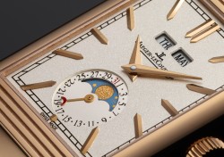 Jaeger-LeCoultre Reverso Tribute  Calendar_dial