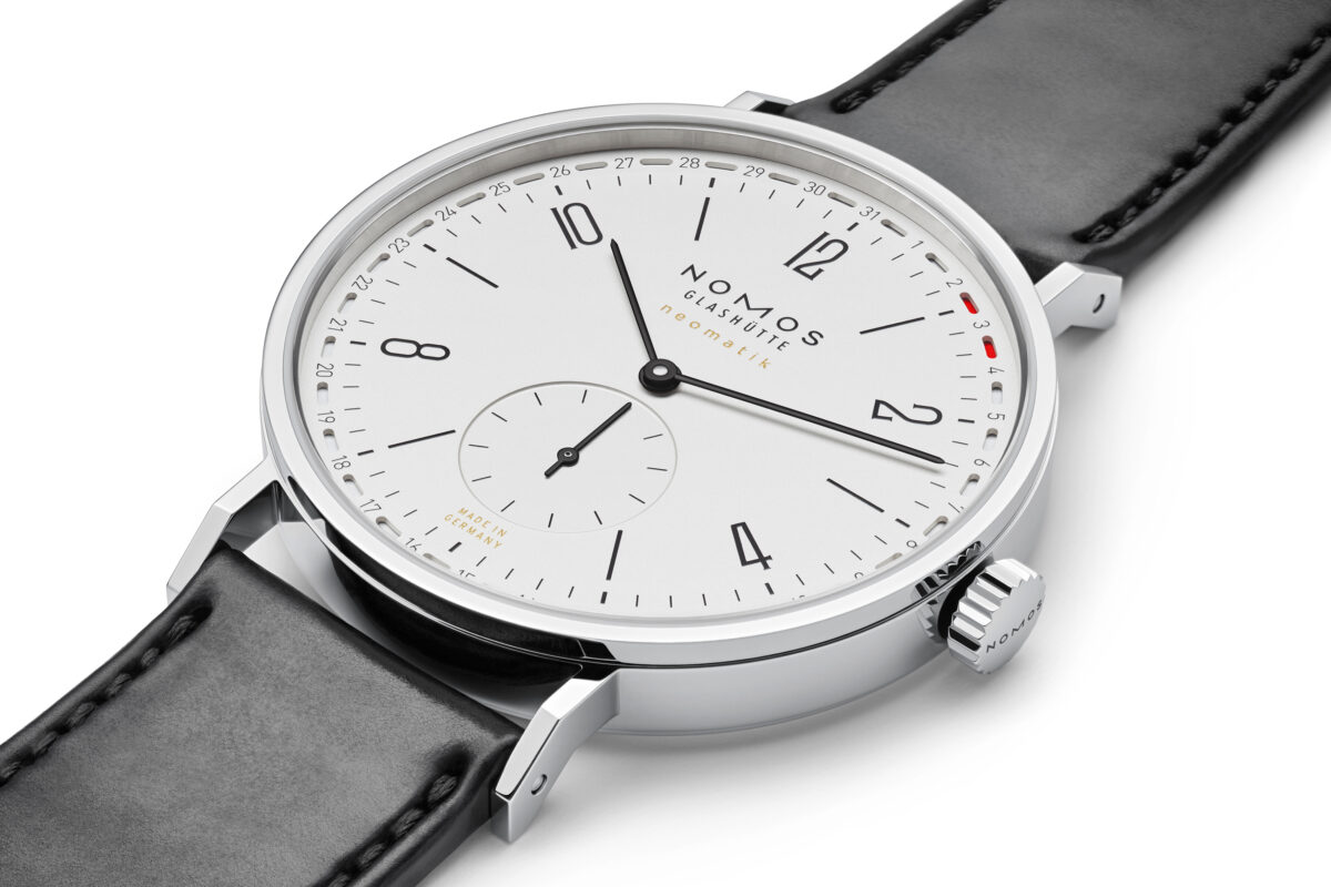 1 NOMOS Tangente Update lying